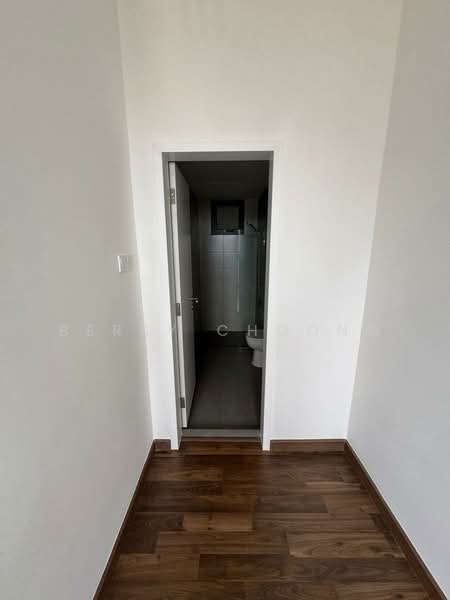 Kediaman Servis untuk Dijual di Aster Hill - Berry Choong - Corridor - PropertyGuru.com.my
