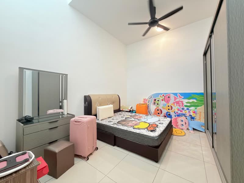 Rumah Kluster untuk Dijual di Taman Kluang Perdana (Kluang) - May Tan - Bedroom - PropertyGuru.com.my