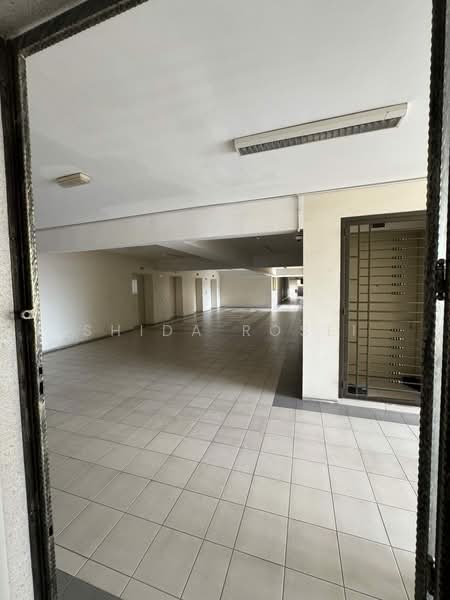 Condominium for Sale at Platinum Lake PV 20 - Shida Rosli - Entrance - PropertyGuru.com.my