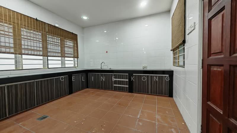 Rumah Teres 2-Tingkat untuk Dijual di BANDAR PUCHONG JAYA (Puchong) - Celine Kong - Kitchen - PropertyGuru.com.my
