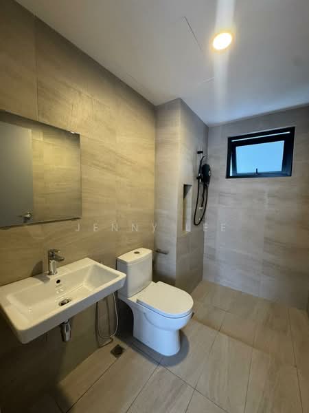 Kediaman Servis untuk Disewa di Maxim Risen - Jenny Lee - Bathroom - PropertyGuru.com.my