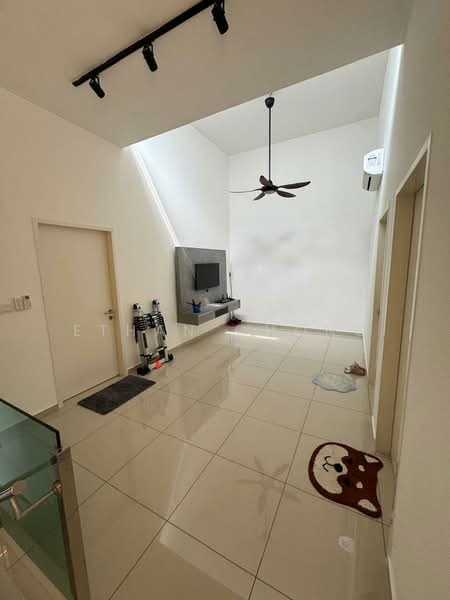 2-storey Terraced House for Rent in Seremban (Negeri Sembilan) - Ethan Chong - Living Room - PropertyGuru.com.my