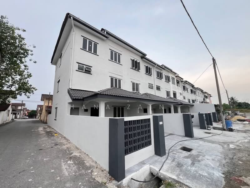 Rumah Teres 3-Tingkat untuk Dijual di Bandar Seremban Selatan (Seremban) - Hana Zaini - Exterior - PropertyGuru.com.my