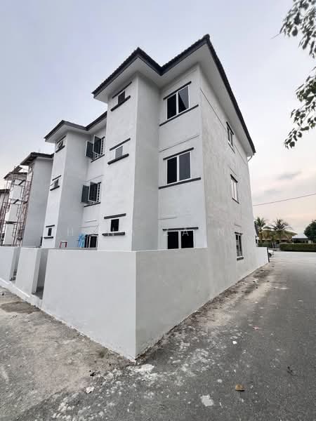 Rumah Teres 3-Tingkat untuk Dijual di Bandar Seremban Selatan (Seremban) - Hana Zaini - Exterior - PropertyGuru.com.my