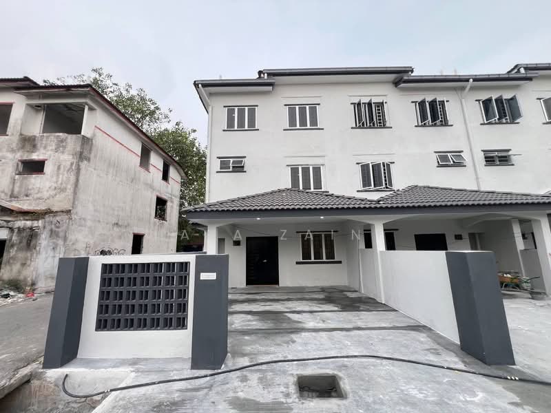 Rumah Teres 3-Tingkat untuk Dijual di Bandar Seremban Selatan (Seremban) - Hana Zaini - Exterior - PropertyGuru.com.my