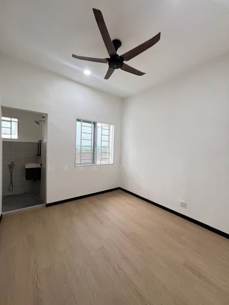 Rumah Teres 3-Tingkat untuk Dijual di Bandar Seremban Selatan (Seremban) - Hana Zaini - Bathroom - PropertyGuru.com.my