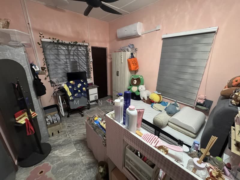 Semi-Detached House for Sale in Bandar Country Homes (Rawang) - Amanda Ong - Bedroom - PropertyGuru.com.my
