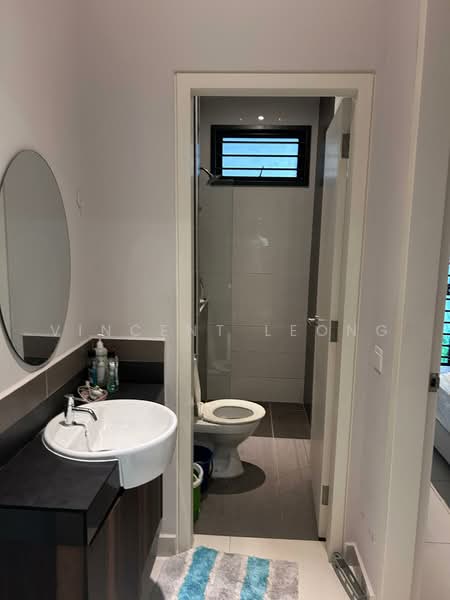 Semi-Detached House for Rent in Bandar Rimbayu (Telok Panglima Garang) - Vincent Leong - Bathroom - PropertyGuru.com.my