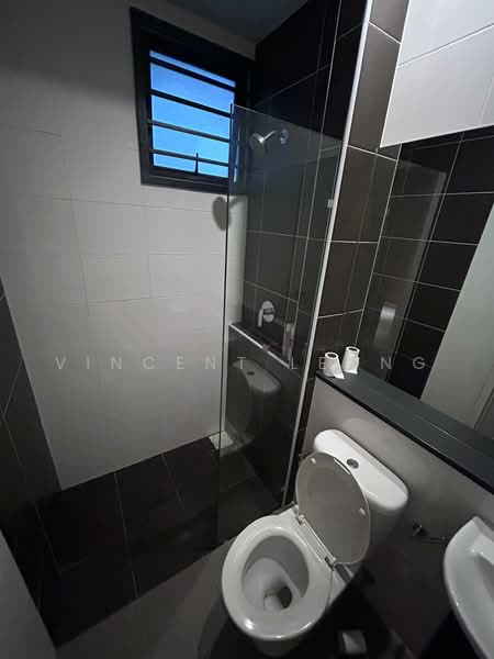 Semi-Detached House for Rent in Bandar Rimbayu (Telok Panglima Garang) - Vincent Leong - Bathroom - PropertyGuru.com.my