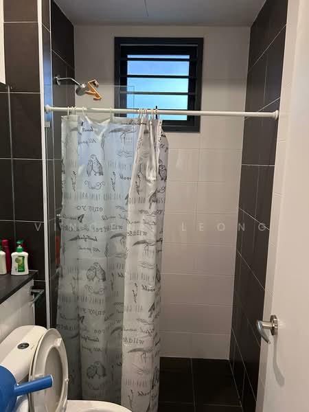 Semi-Detached House for Rent in Bandar Rimbayu (Telok Panglima Garang) - Vincent Leong - Bathroom - PropertyGuru.com.my