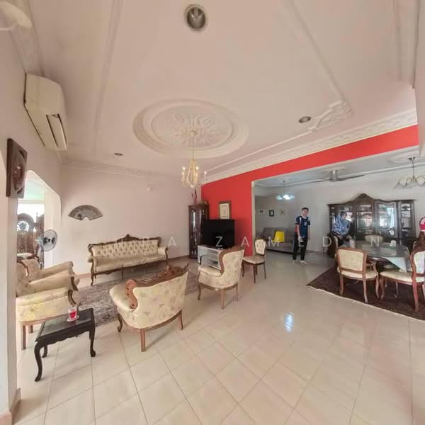 Bungalow House untuk Dijual di SS3 (Petaling Jaya) - Adzura Zamedin - Living Room - PropertyGuru.com.my