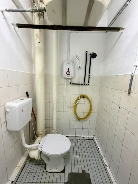 Apartment for Rent at Greenlane Heights Block E - Jane Poh - Bathroom - PropertyGuru.com.my