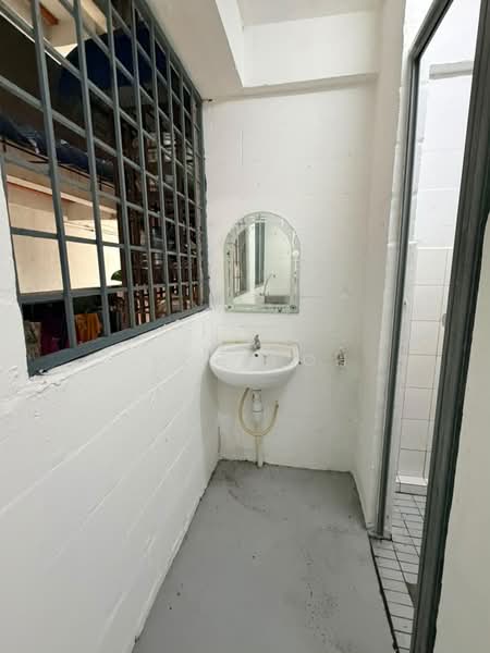 Apartment for Rent at Greenlane Heights Block E - Jane Poh - Bathroom - PropertyGuru.com.my