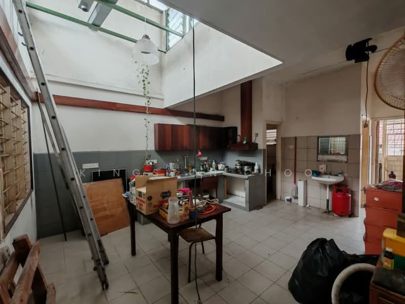 Rumah Teres 1-Tingkat untuk Dijual di Taman Overseas Union (Taman Oug) (Jalan Klang Lama (Old Klang Road)) - Kingston Choo - Kitchen - PropertyGuru.com.my