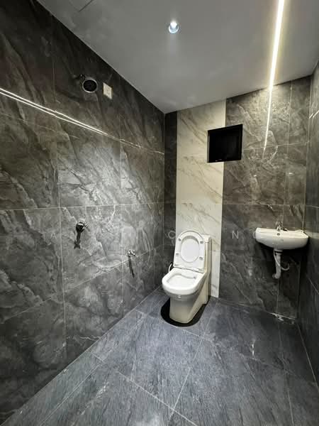 Rumah Teres 2-Tingkat untuk Dijual di Taman Pelangi (Johor Bahru) - Anson Chong - Bathroom - PropertyGuru.com.my