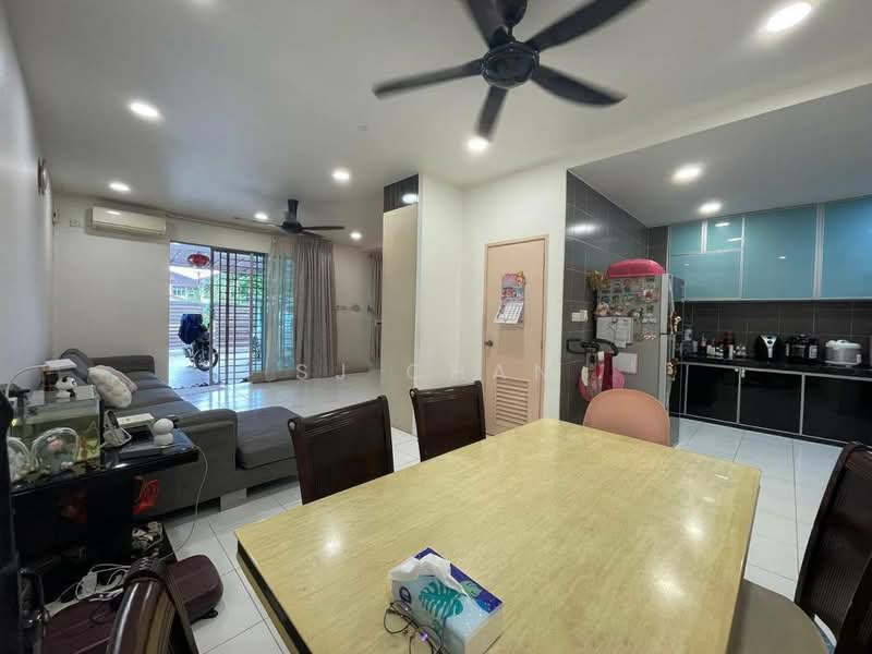 Rumah Teres 2-Tingkat untuk Dijual di Taman Setia Indah (Tebrau) - SJ CHAN - Living Room - PropertyGuru.com.my
