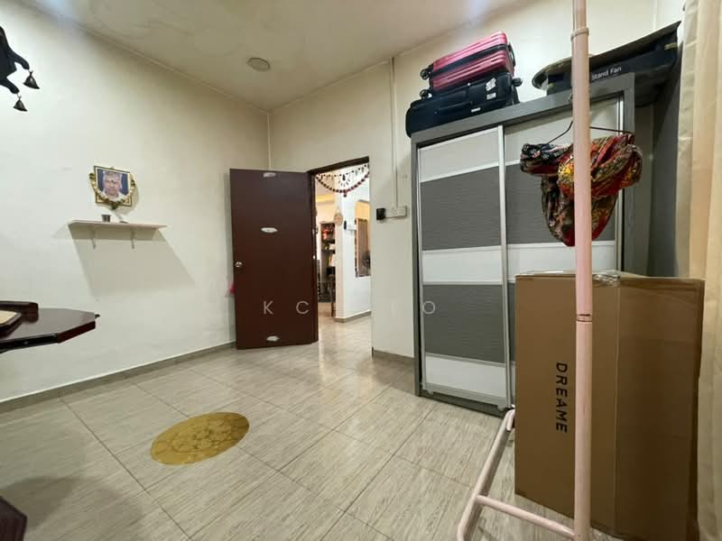 Rumah Teres 1-Tingkat untuk Dijual di Taman zamrud (Ulu Tiram) - Kc Teo - PropertyGuru.com.my