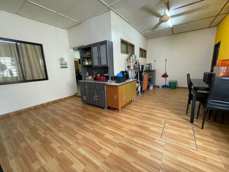 Rumah Teres 1-Tingkat untuk Dijual di Taman zamrud (Ulu Tiram) - Kc Teo - PropertyGuru.com.my
