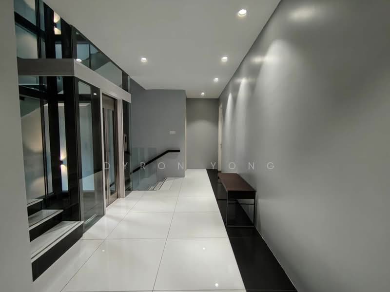 Bungalow House for Sale in Batu 9 (Cheras) - Dyron Yong - Corridor - PropertyGuru.com.my