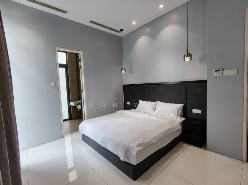 Bungalow House for Sale in Batu 9 (Cheras) - Dyron Yong - Bedroom - PropertyGuru.com.my