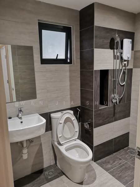 Kondominium untuk Disewa di Aster Residence - Wan Jia Shun - Bathroom - PropertyGuru.com.my