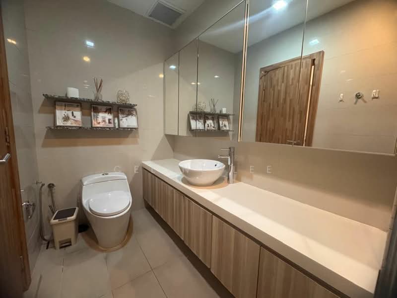 Kondominium untuk Disewa di Sixceylon - Celine Lee - Bathroom - PropertyGuru.com.my