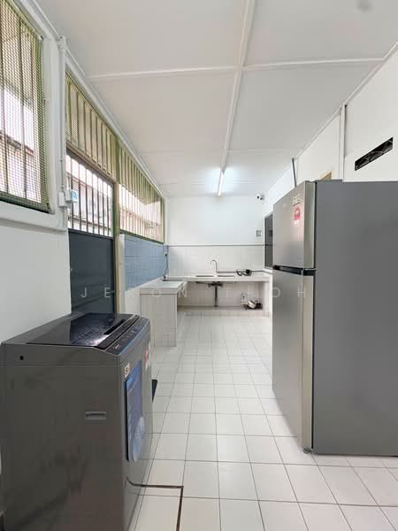 Rumah Teres 2-Tingkat untuk Disewa di Sea Park (Petaling Jaya) - Jeron Teoh - Kitchen - PropertyGuru.com.my