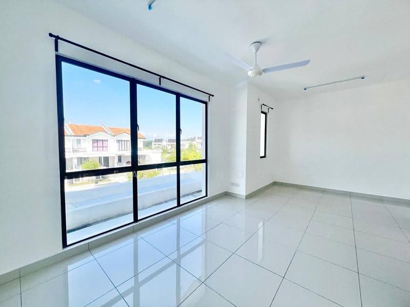 Rumah Teres 2-Tingkat untuk Dijual di Bangi (Selangor) - Fazie Noor - Living Room - PropertyGuru.com.my