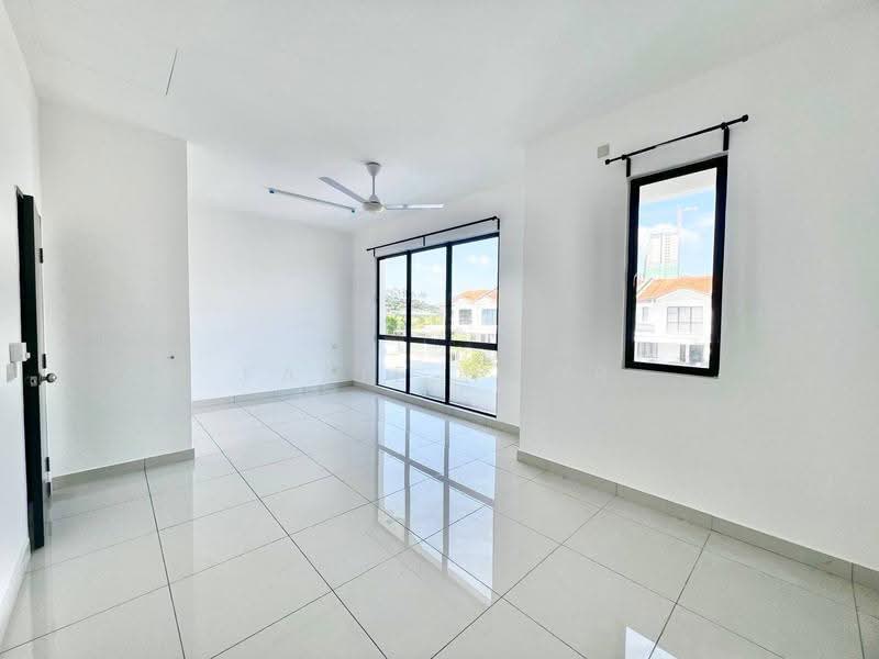 Rumah Teres 2-Tingkat untuk Dijual di Bangi (Selangor) - Fazie Noor - Living Room - PropertyGuru.com.my