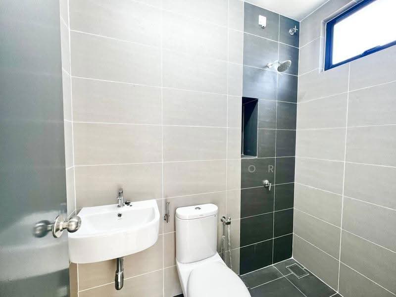 Rumah Teres 2-Tingkat untuk Dijual di Bangi (Selangor) - Fazie Noor - Bathroom - PropertyGuru.com.my