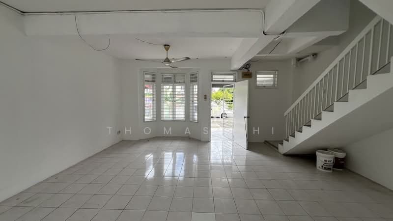 Rumah Teres 2-Tingkat untuk Dijual di Pulau Indah (Klang) - Thomas Thi - Living Room - PropertyGuru.com.my
