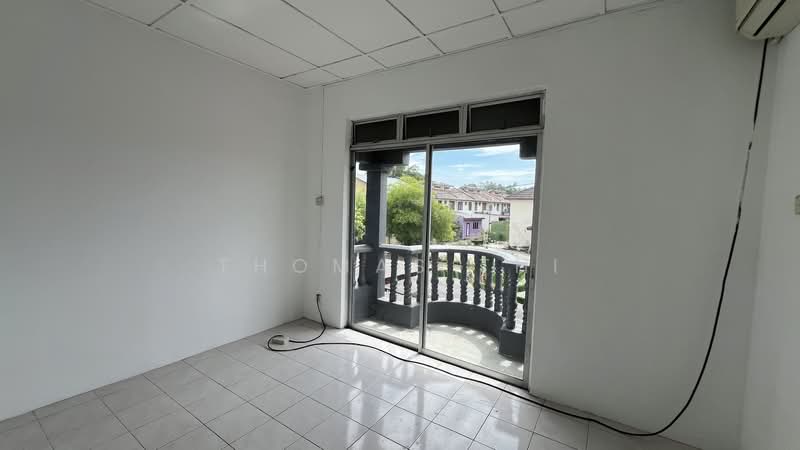 Rumah Teres 2-Tingkat untuk Dijual di Pulau Indah (Klang) - Thomas Thi - Balcony - PropertyGuru.com.my