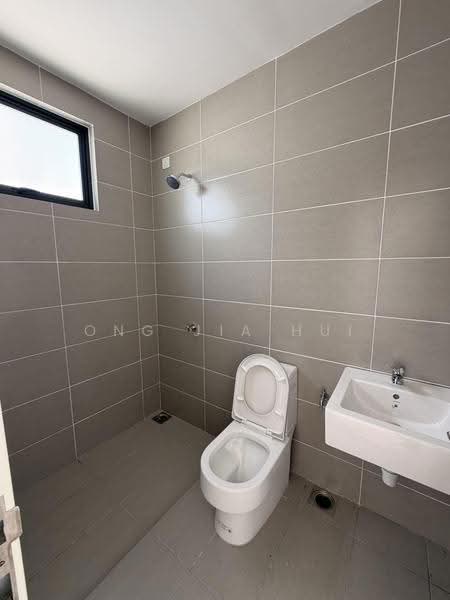 2-storey Terraced House for Sale in Suria Heights, Corner Sendayan House, S2 Heights (Bandar Sri Sendayan) - Ong Jia Hui - Bathroom - PropertyGuru.com.my