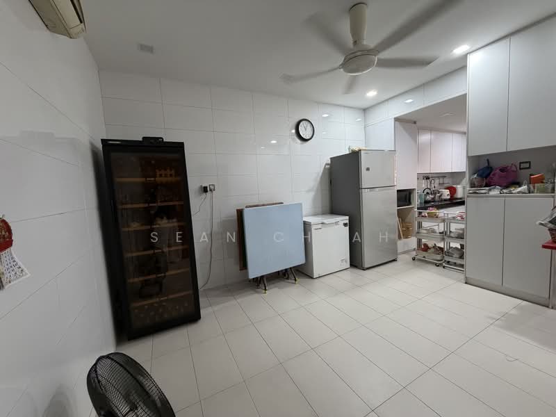 2.5-storey Terraced House for Sale in Bandar Utama 11 (Bandar Utama) - Sean Cheah - Kitchen - PropertyGuru.com.my
