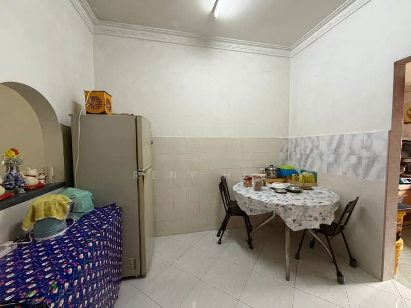 1-storey Terraced House for Sale in Bukit Indah (Iskandar Puteri (Nusajaya)) - Reny Hee - Kitchen - PropertyGuru.com.my