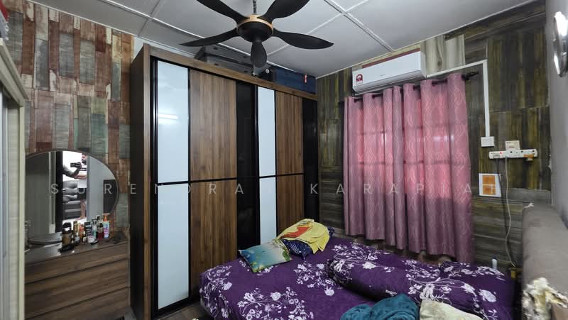 Rumah Teres 1-Tingkat untuk Dijual di Taman Sentosa (Klang) - Surendran Karapiah - Bedroom - PropertyGuru.com.my