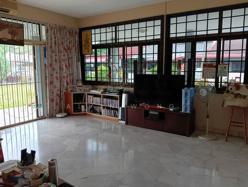 1-storey Terraced House for Sale in Ipoh (Perak) - Alvin Wong - Living Room - PropertyGuru.com.my