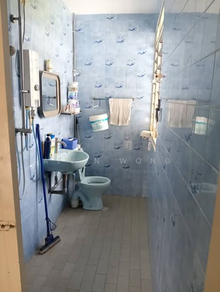 1-storey Terraced House for Sale in Ipoh (Perak) - Alvin Wong - Bathroom - PropertyGuru.com.my