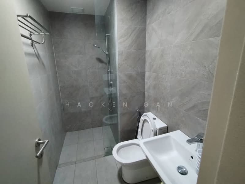 Kediaman Servis untuk Disewa di Quinn Residence - Hacken Gan - Bathroom - PropertyGuru.com.my