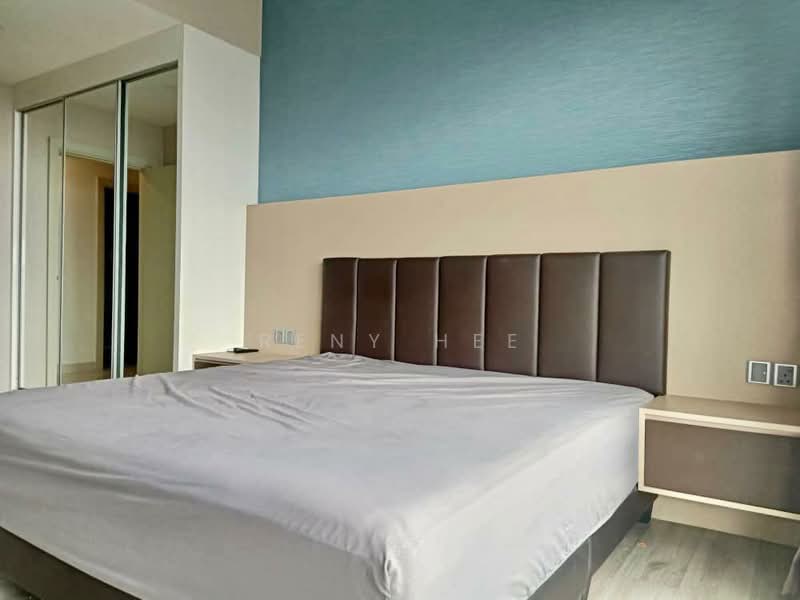 Kediaman Servis untuk Dijual di Southkey Mosaic - Reny Hee - Bedroom - PropertyGuru.com.my