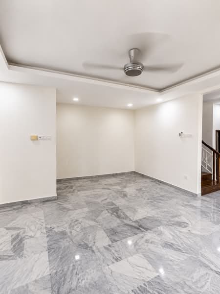 Rumah Teres untuk Dijual di Bandar Kinrara Seksyen 5 (Bandar Kinrara) - Biana Yap - Living Room - PropertyGuru.com.my