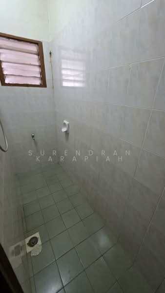 Rumah Teres 1-Tingkat untuk Dijual di Off Jalan Meru (Klang) - Surendran Karapiah - Bathroom - PropertyGuru.com.my