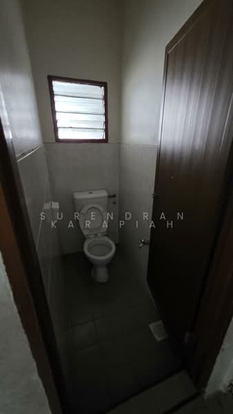Rumah Teres 1-Tingkat untuk Dijual di Off Jalan Meru (Klang) - Surendran Karapiah - Bathroom - PropertyGuru.com.my