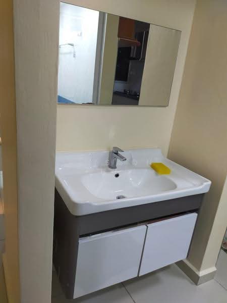 Apartment for Rent at University Place (Plaza Ivory) - Alisson Chew - Bathroom - PropertyGuru.com.my