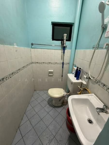 Rumah Teres 1-Tingkat untuk Dijual di Taman Puteri Wangsa (Ulu Tiram) - Japheth Koh - Bathroom - PropertyGuru.com.my