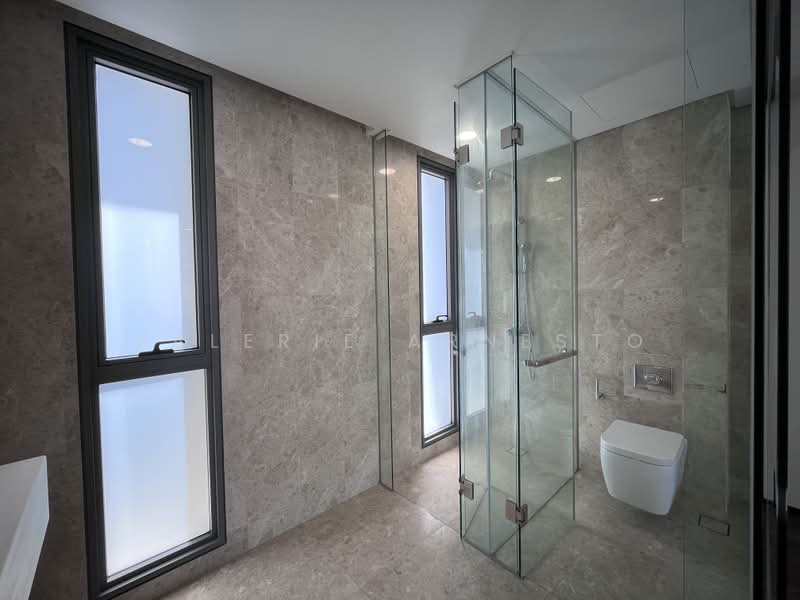 Kondominium untuk Disewa di The Fennel - Valerie Arnesto - Master Bathroom - PropertyGuru.com.my