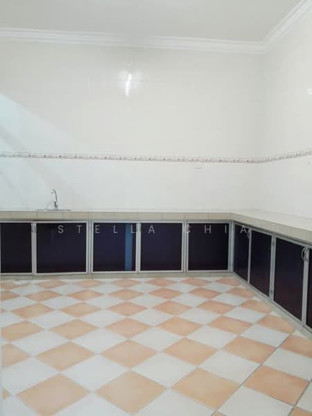 Rumah Teres 2-Tingkat untuk Dijual di Taman Desa Tebrau (Tebrau) - Stella Chia - Kitchen - PropertyGuru.com.my