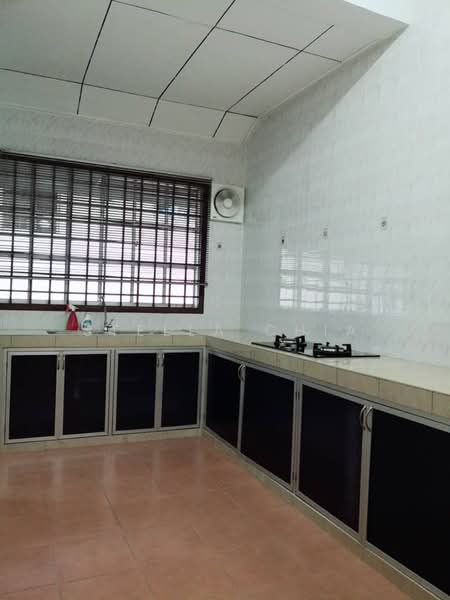 Rumah Teres 2-Tingkat untuk Dijual di Taman Desa Tebrau (Tebrau) - Stella Chia - Kitchen - PropertyGuru.com.my