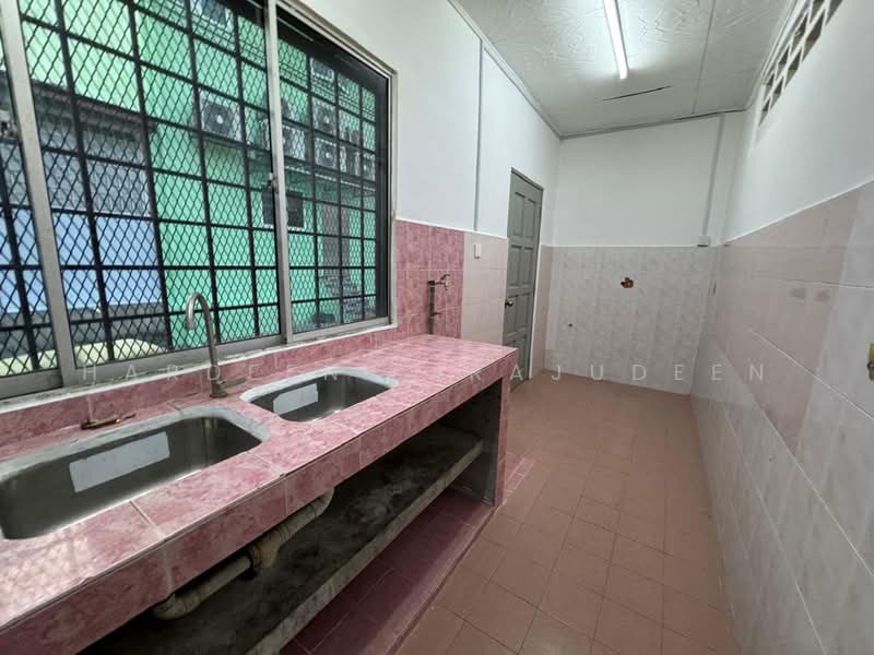 Terraced House for Sale in Bangsar (Kuala Lumpur) - Hardeen Sirajudeen - Kitchen - PropertyGuru.com.my