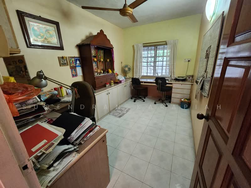 Bungalow House untuk Dijual di Taman Gembira (Klang) - Surendran Karapiah - Study - PropertyGuru.com.my